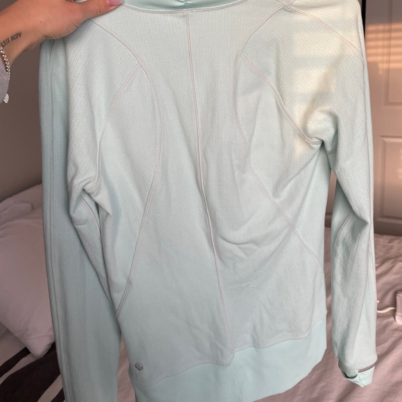 Lululemon 1/4 zip up sweater - Picture 3 of 8
